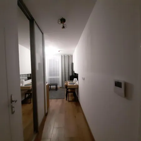 Zachod Lägenhet Warszawa